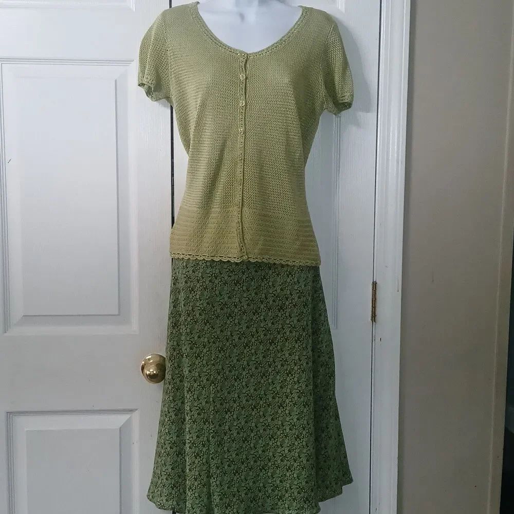 Emma James button front sweater and skirt set Sz 8 NWOT